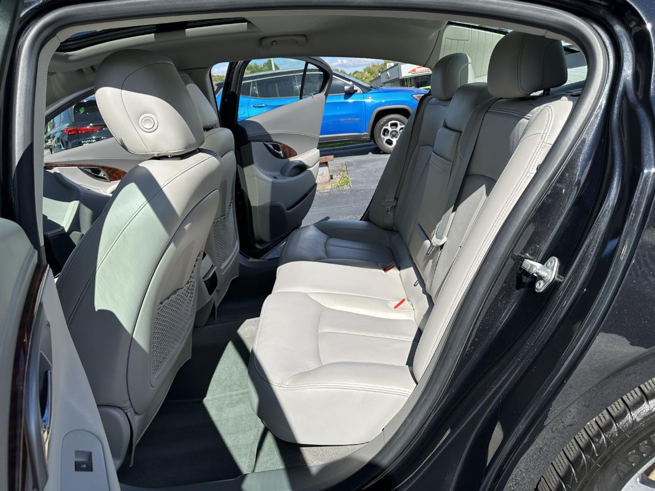 Buick LaCrosse 4D Sedan 2012