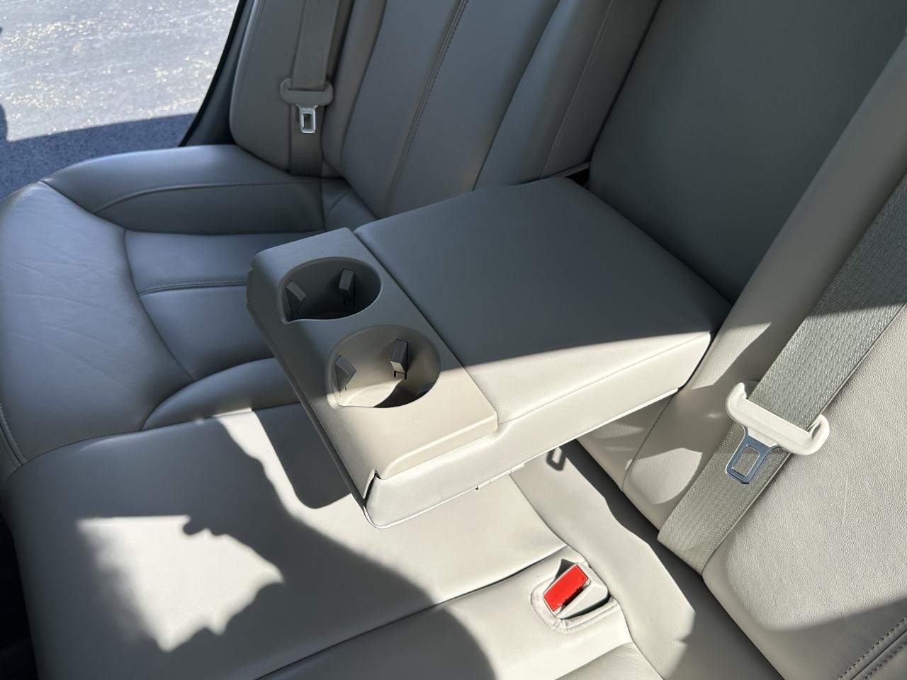 Buick LaCrosse 4D Sedan 2012