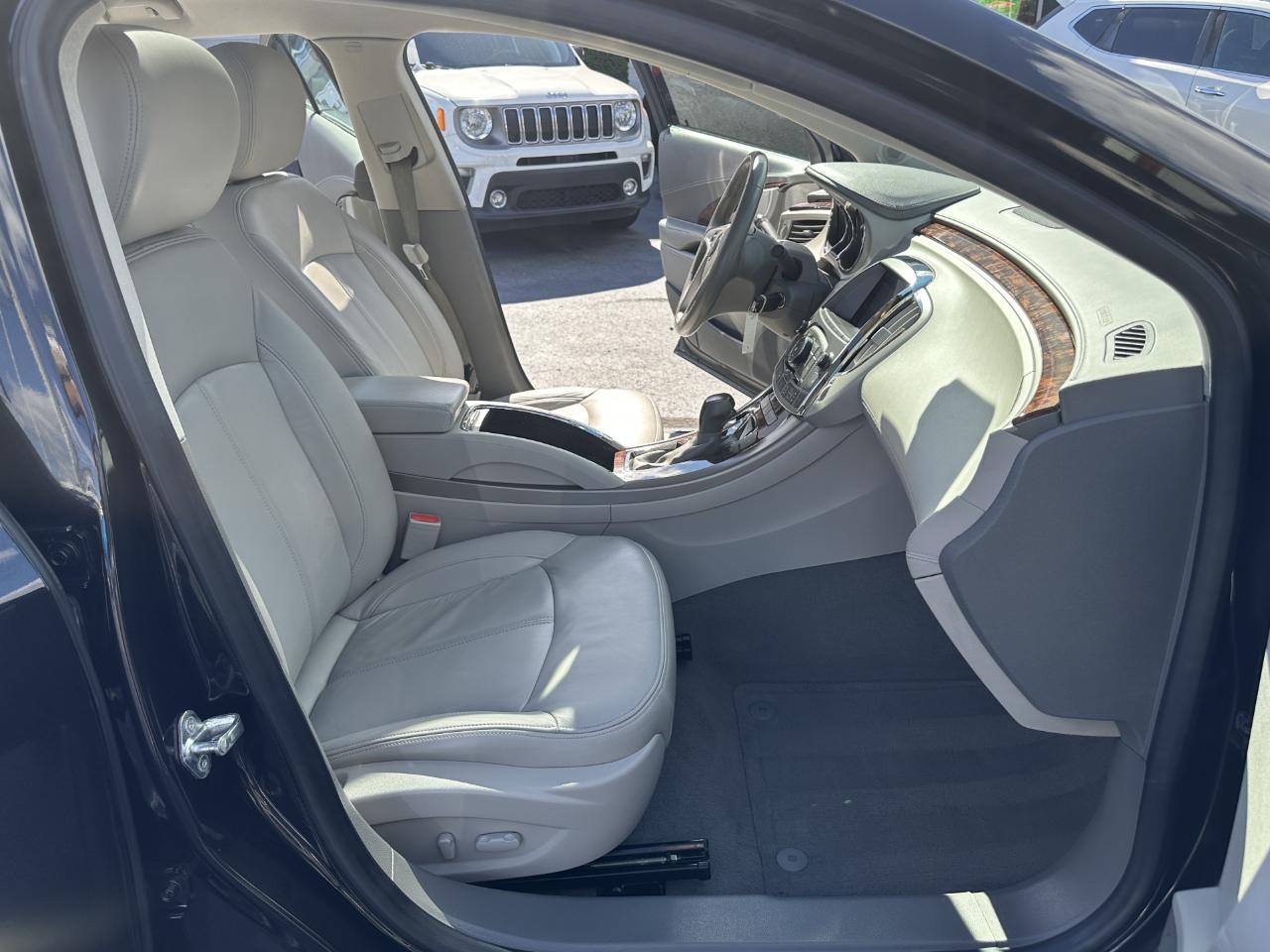 Buick LaCrosse 4D Sedan 2012