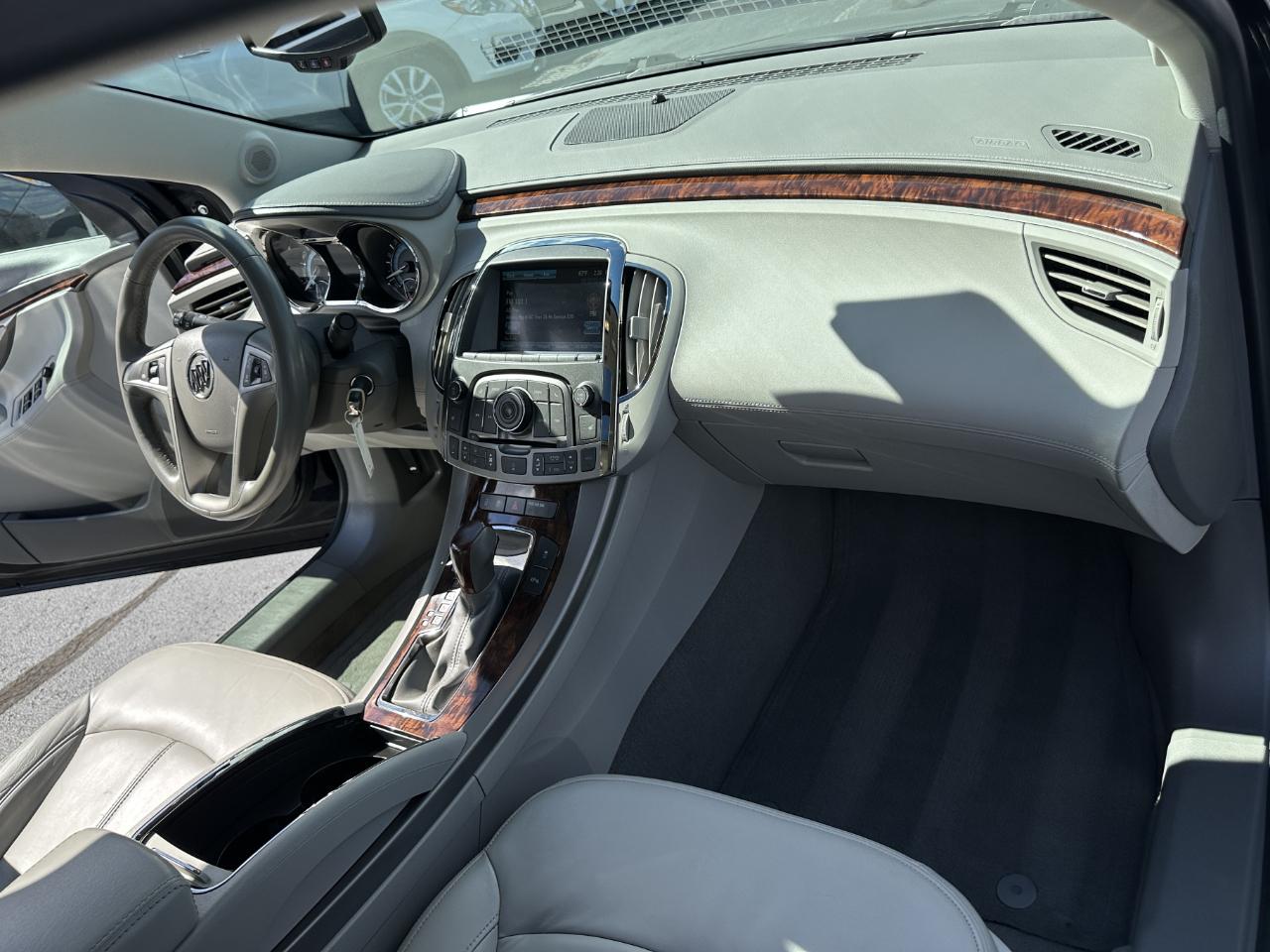 Buick LaCrosse 4D Sedan 2012