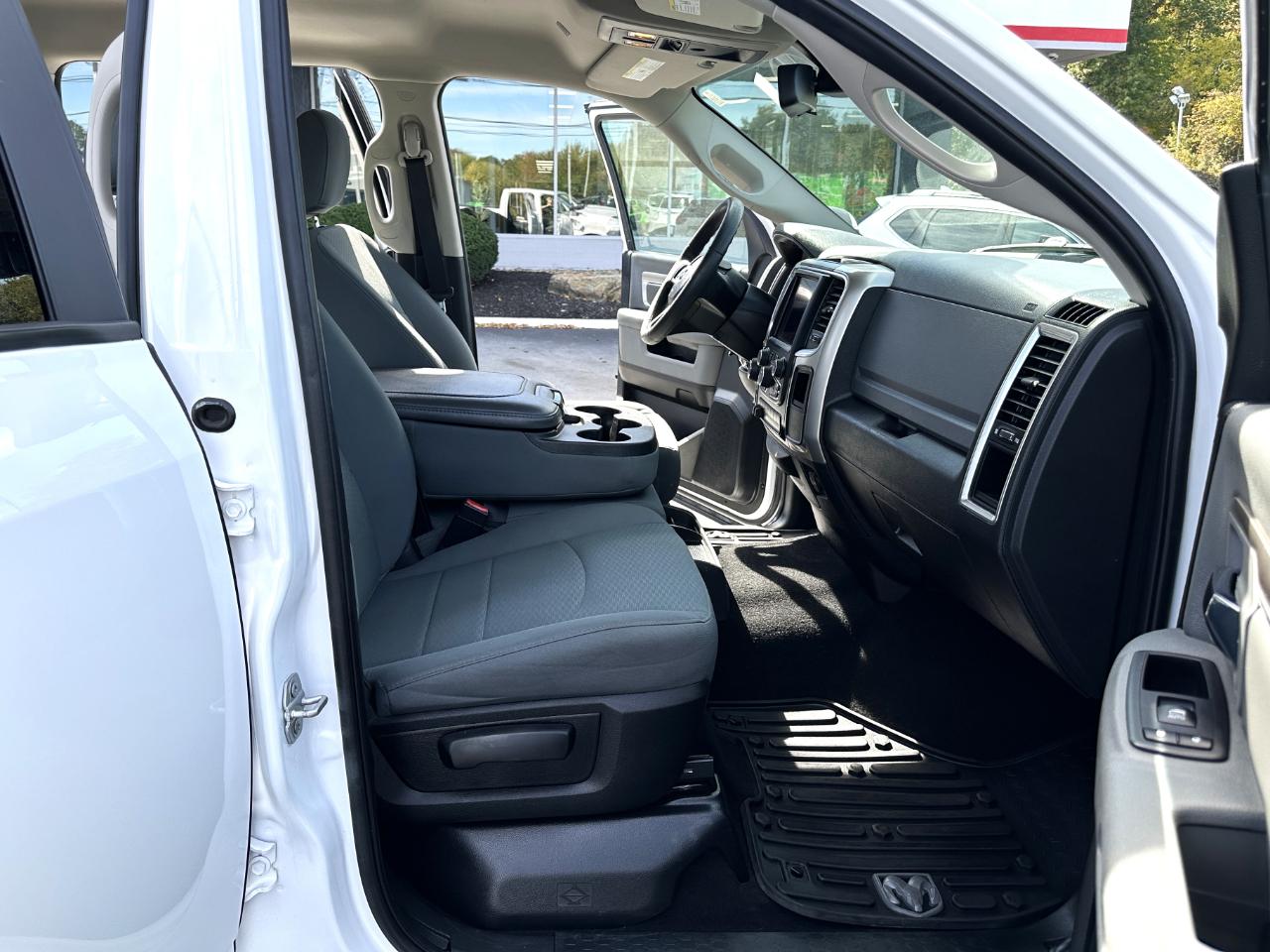 RAM 1500 SLT Crew Cab 4WD 2018