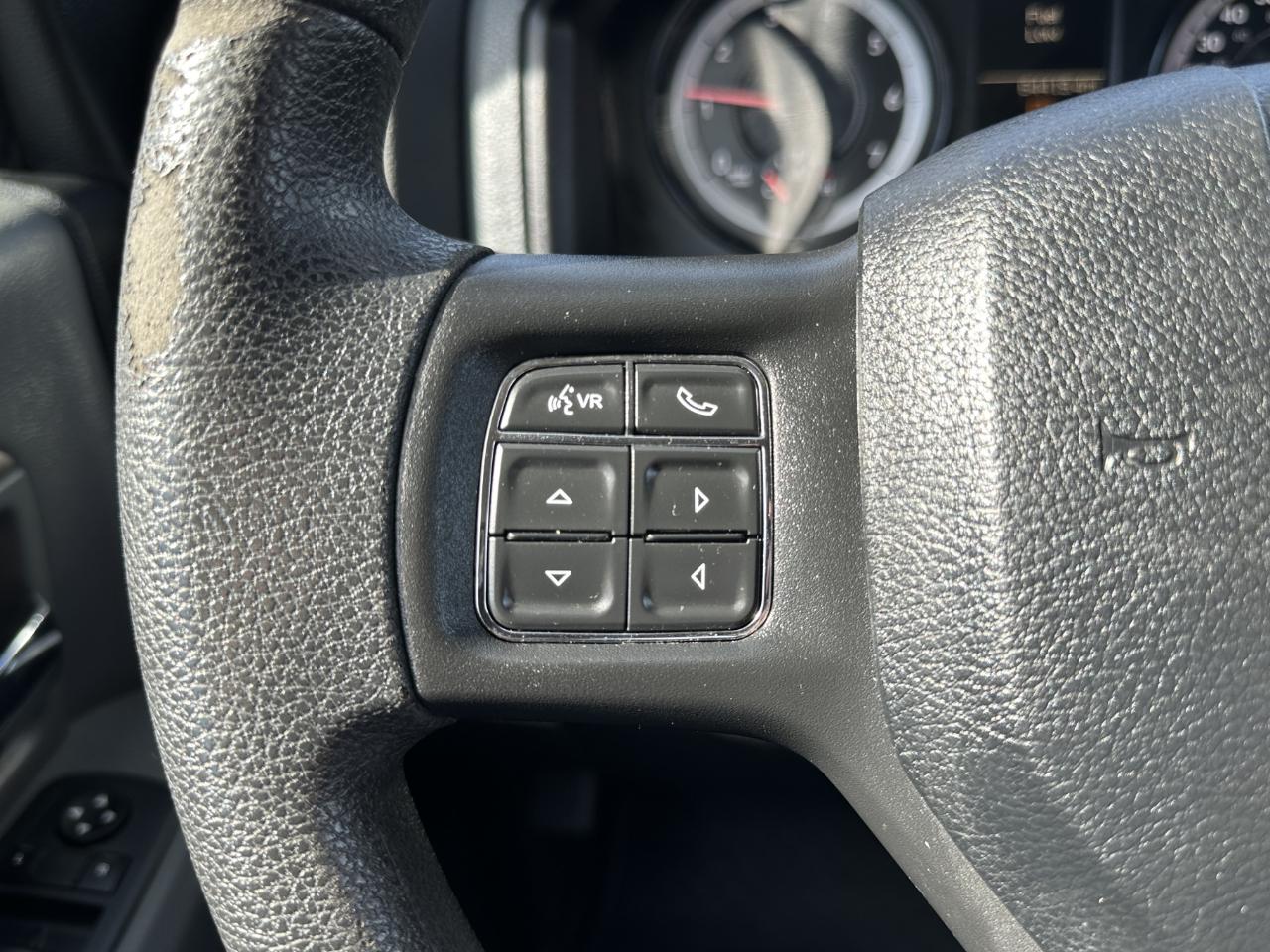 RAM 1500 SLT Crew Cab 4WD 2018