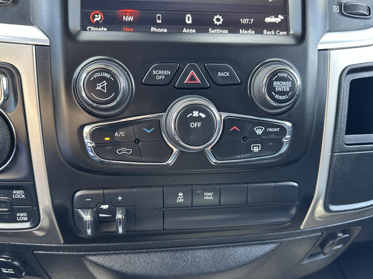 RAM 1500 SLT Crew Cab 4WD 2018