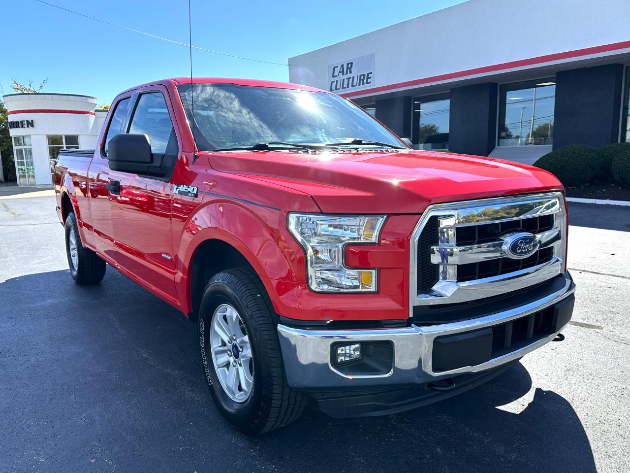 2016 Ford F-150 4WD SuperCab 145" XLT