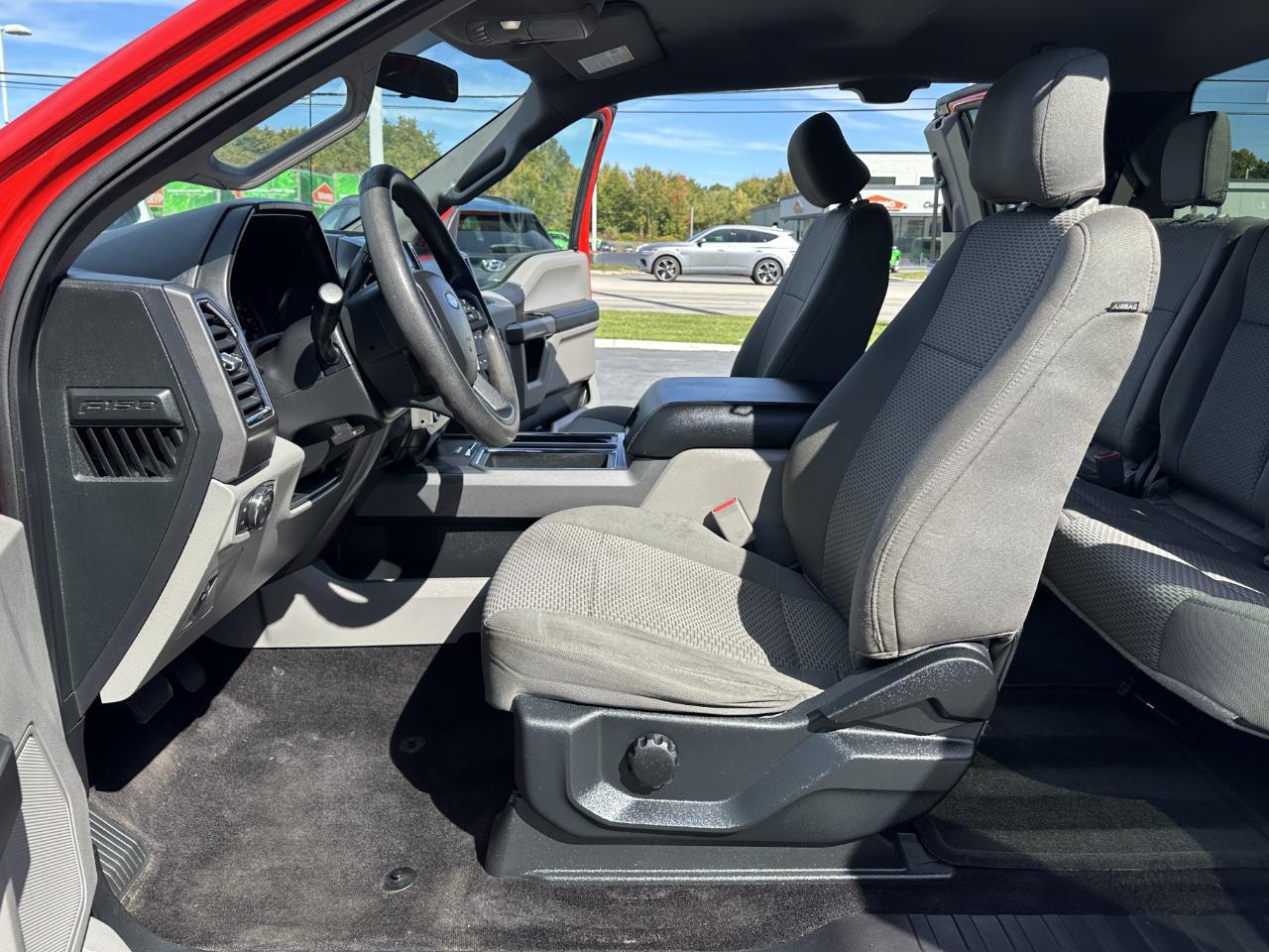 Ford F-150 4WD SuperCab 145" XLT 2016