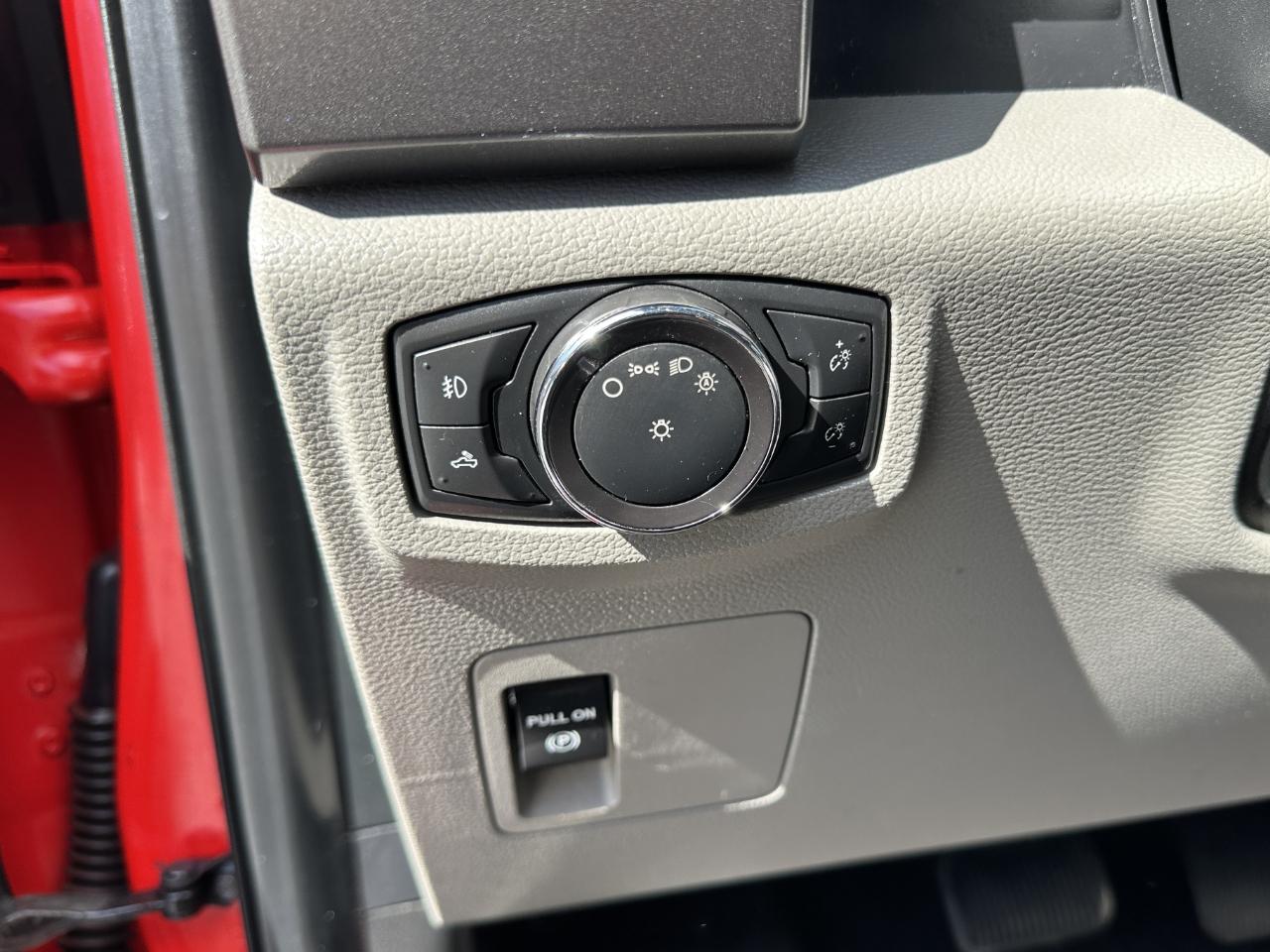 Ford F-150 4WD SuperCab 145" XLT 2016