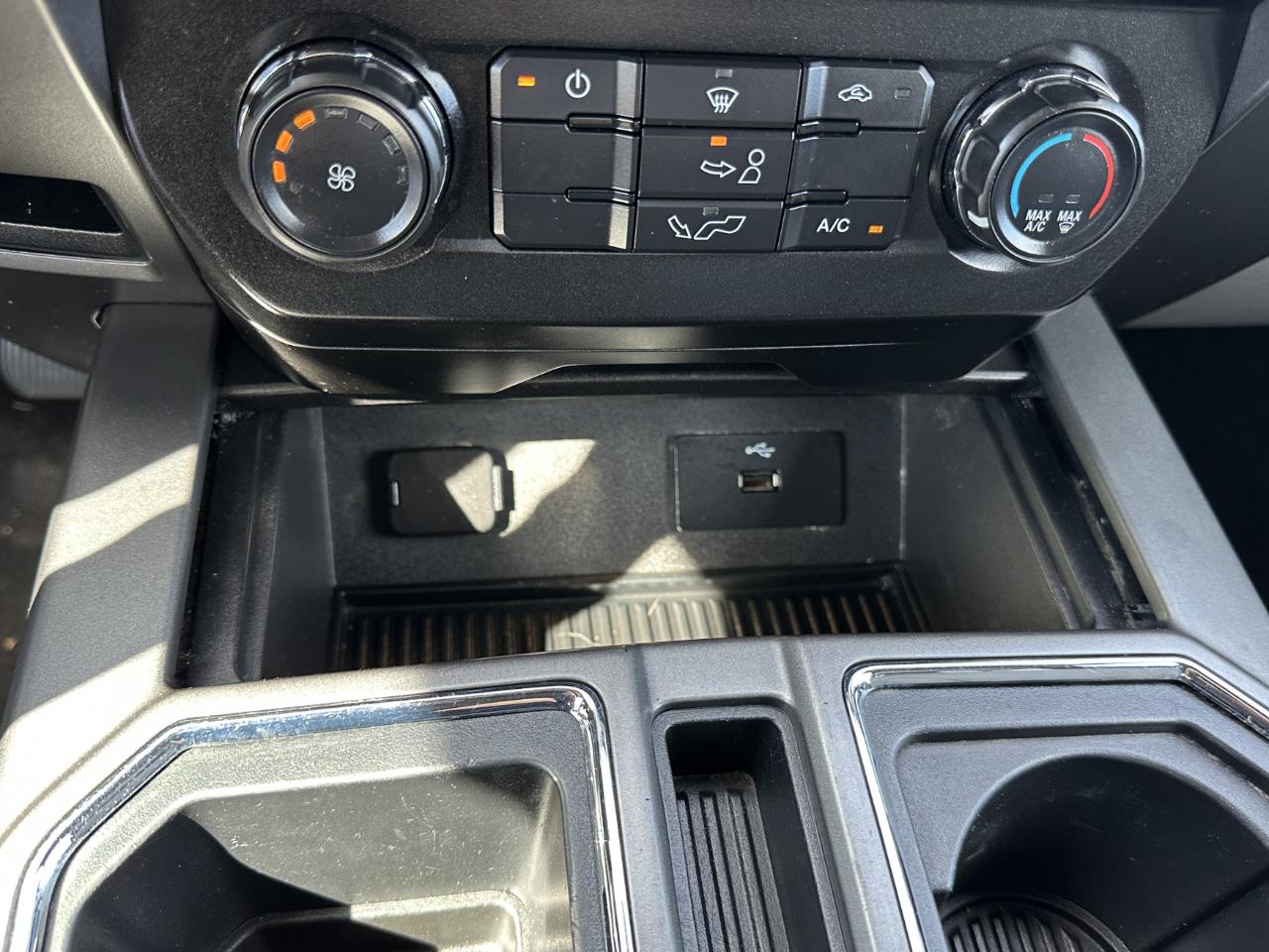 Ford F-150 4WD SuperCab 145" XLT 2016