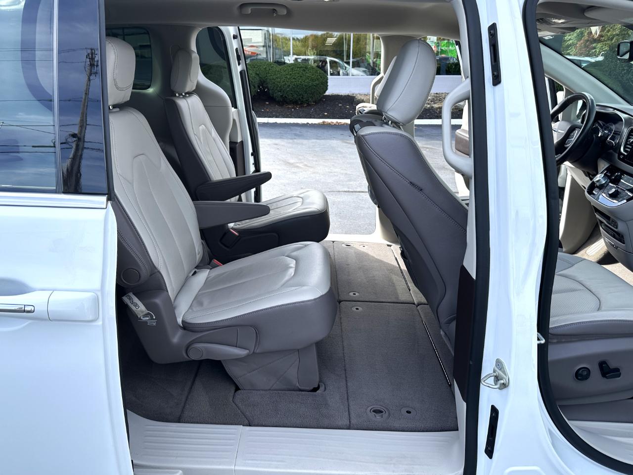 Chrysler Pacifica Touring L Plus 2019