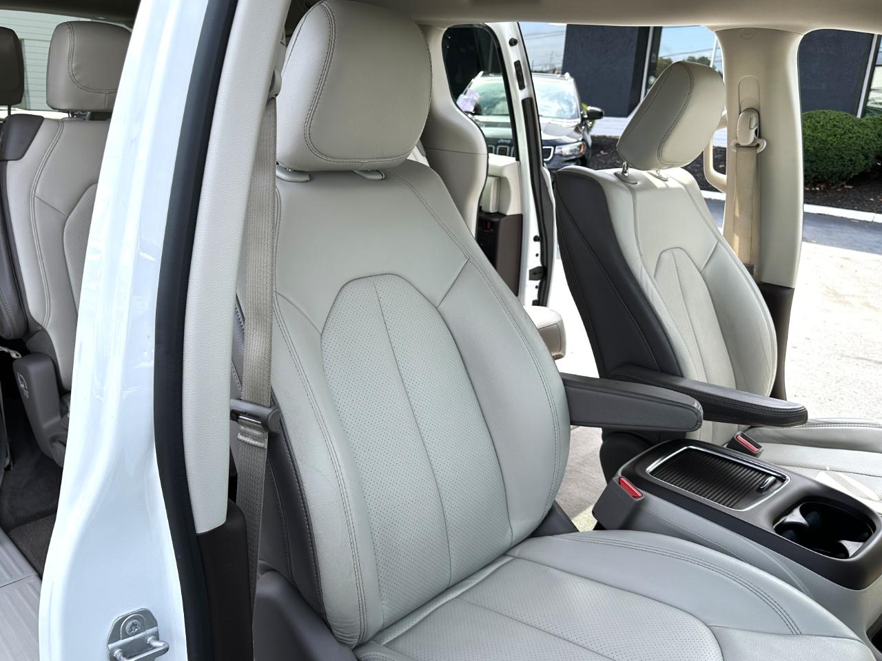 Chrysler Pacifica Touring L Plus 2019