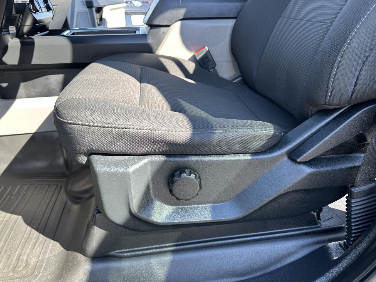 Ford F-150 4WD SuperCrew 145" STX 2020