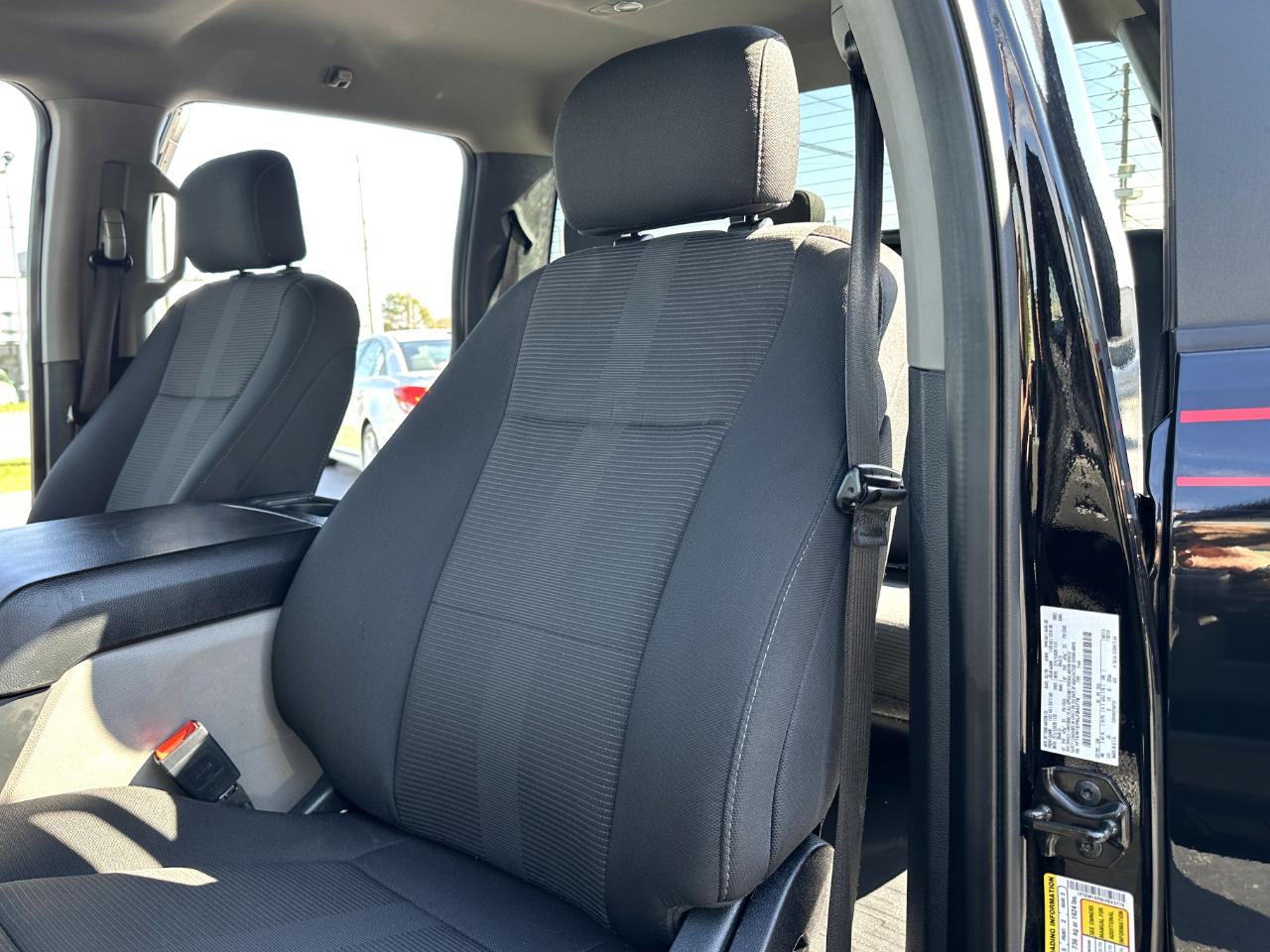 Ford F-150 4WD SuperCrew 145" STX 2020