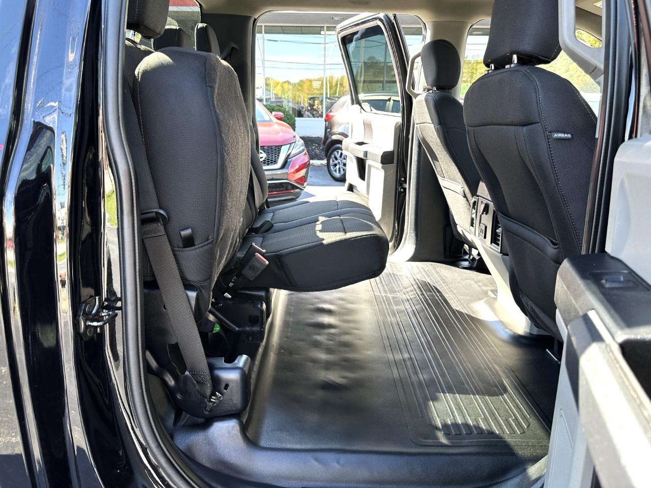 Ford F-150 4WD SuperCrew 145" STX 2020