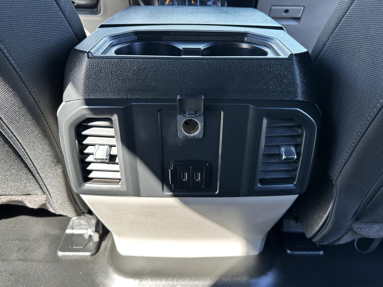 Ford F-150 4WD SuperCrew 145" STX 2020