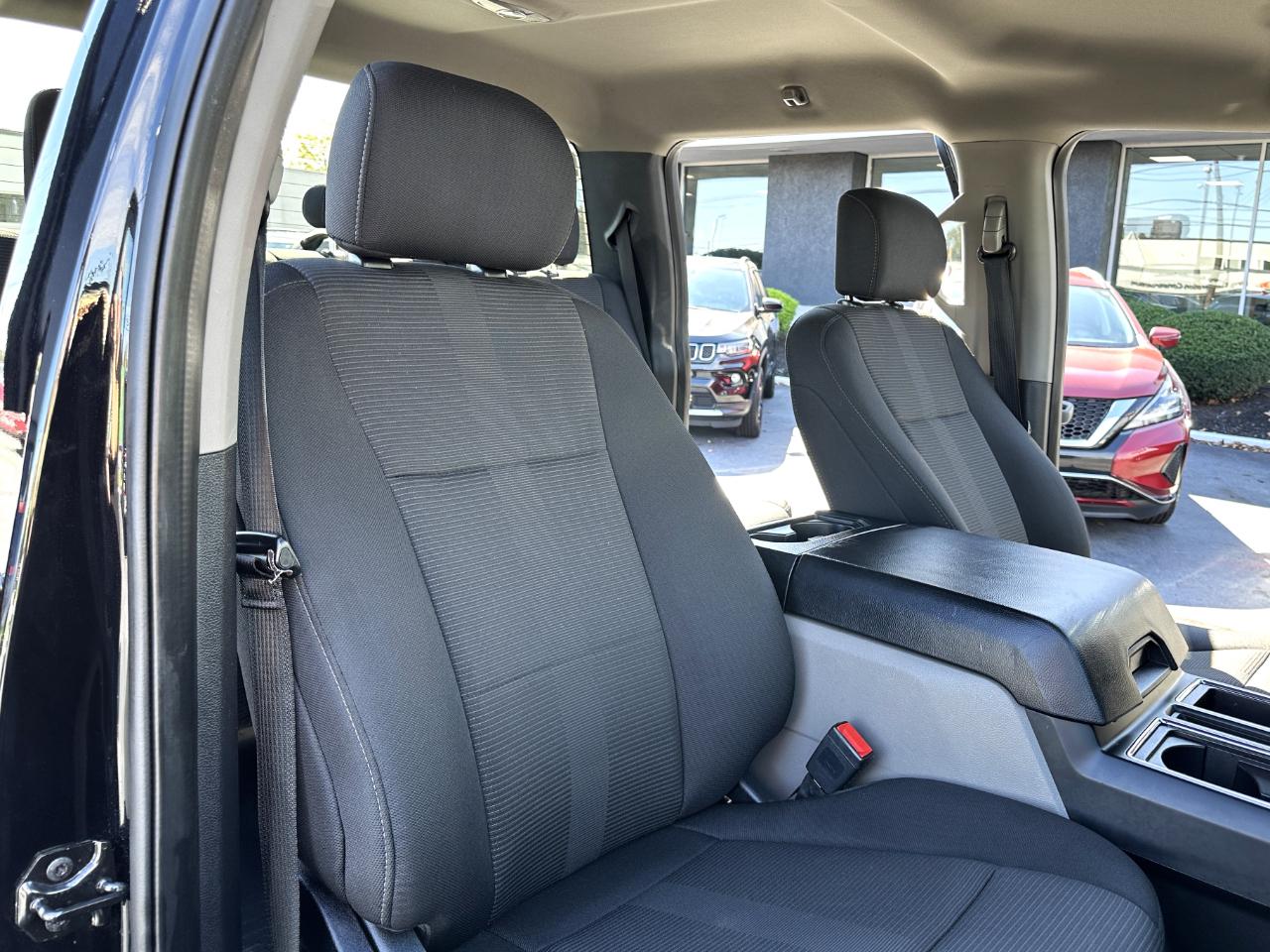 Ford F-150 4WD SuperCrew 145" STX 2020