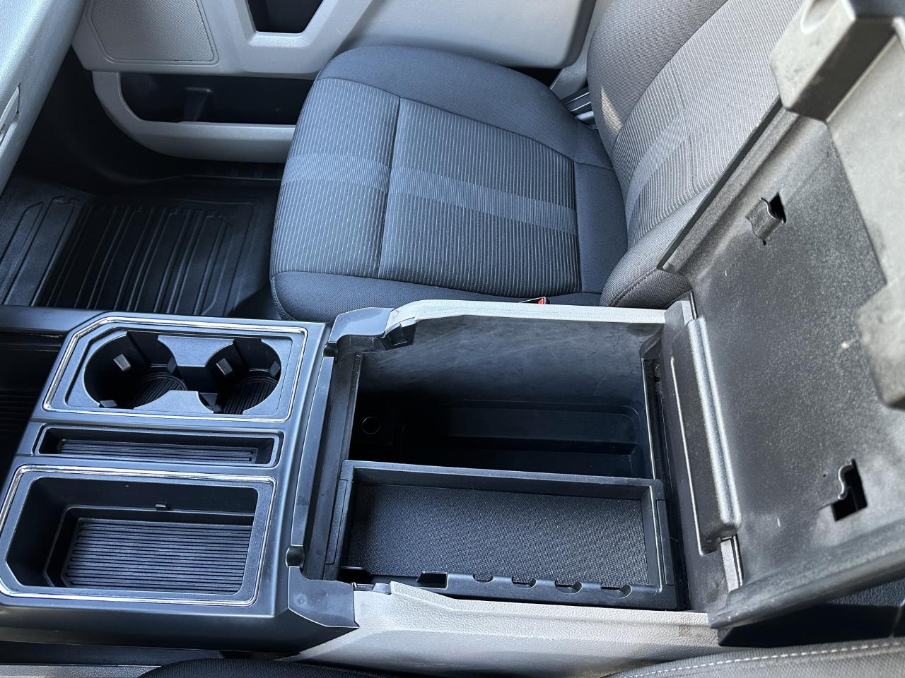 Ford F-150 4WD SuperCrew 145" STX 2020