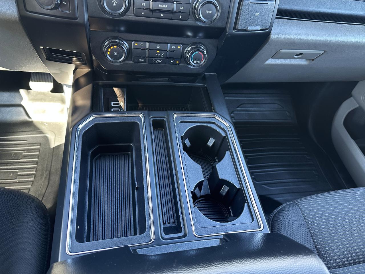 Ford F-150 4WD SuperCrew 145" STX 2020