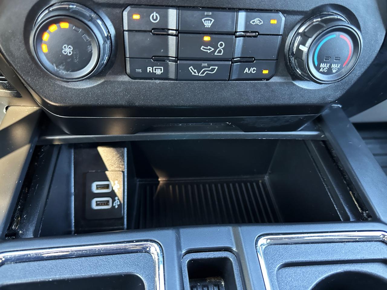 Ford F-150 4WD SuperCrew 145" STX 2020