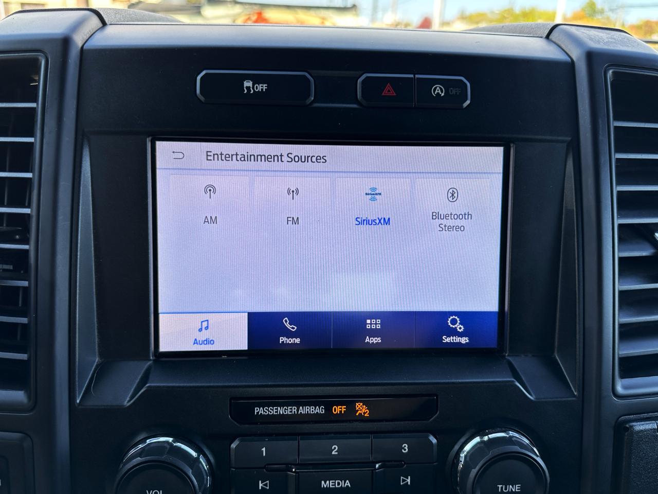 Ford F-150 4WD SuperCrew 145" STX 2020