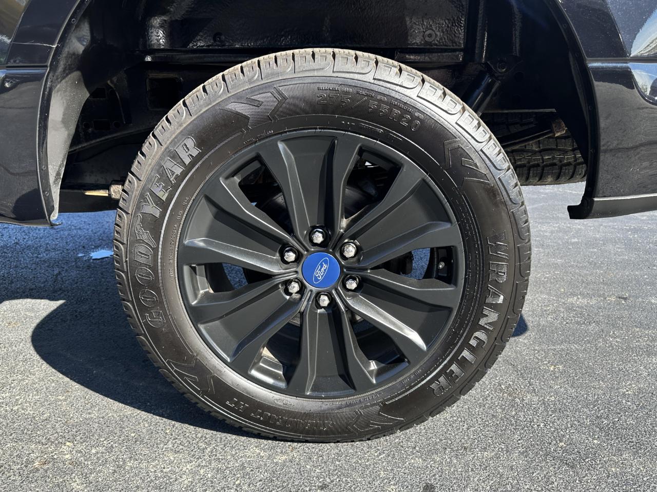 Ford F-150 4WD SuperCrew 145" STX 2020