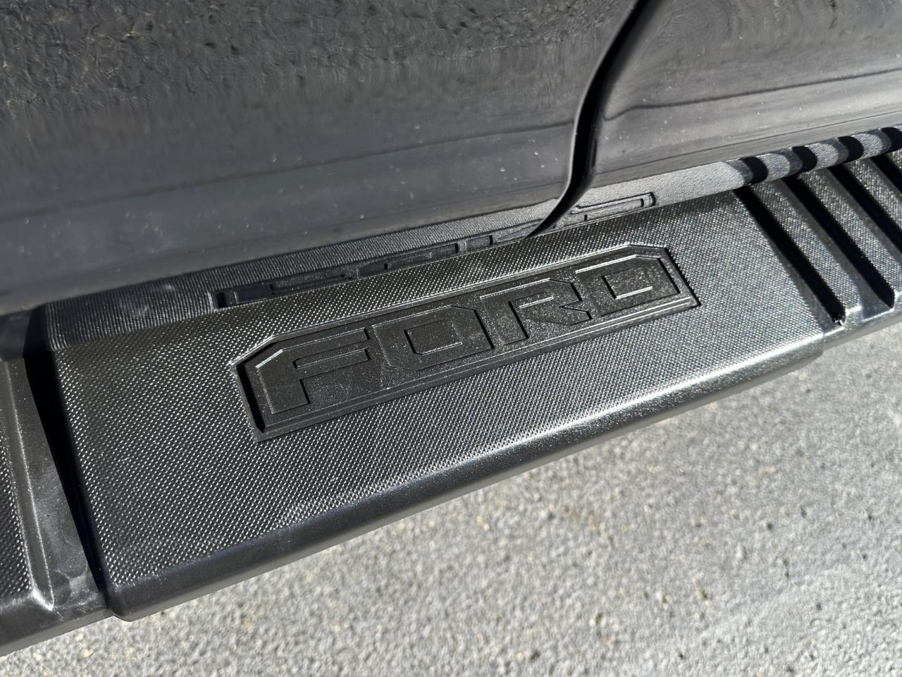 Ford F-150 4WD SuperCrew 145" STX 2020