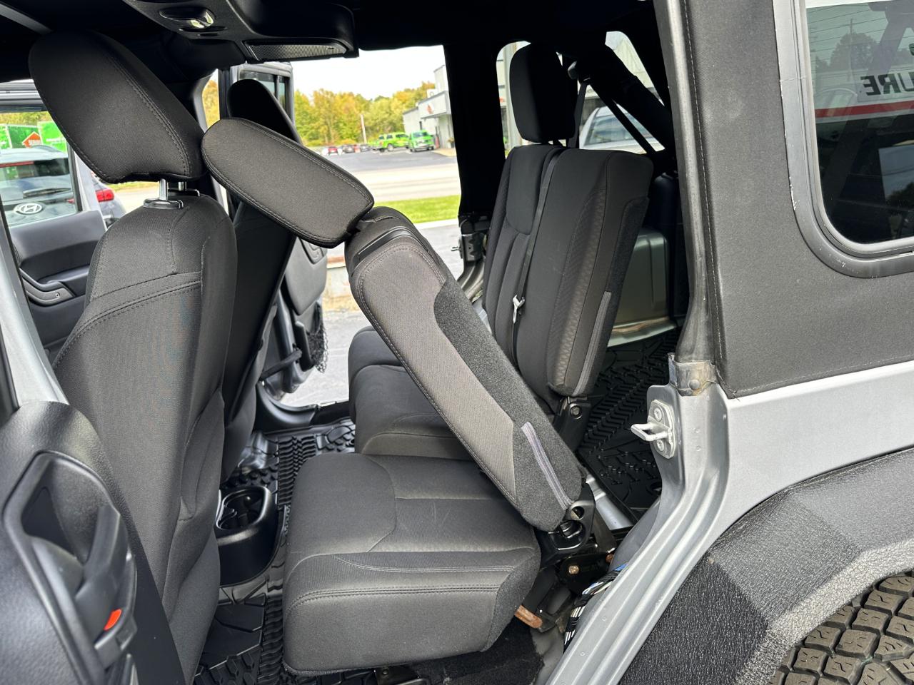 Jeep Wrangler Unlimited Sport S 4x4 2016