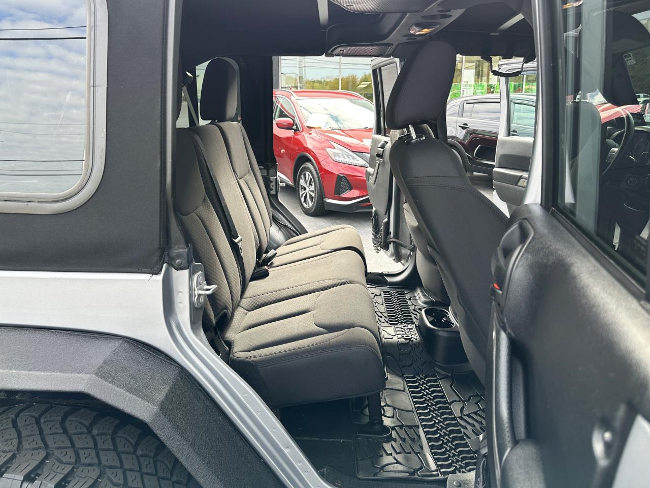 Jeep Wrangler Unlimited Sport S 4x4 2016
