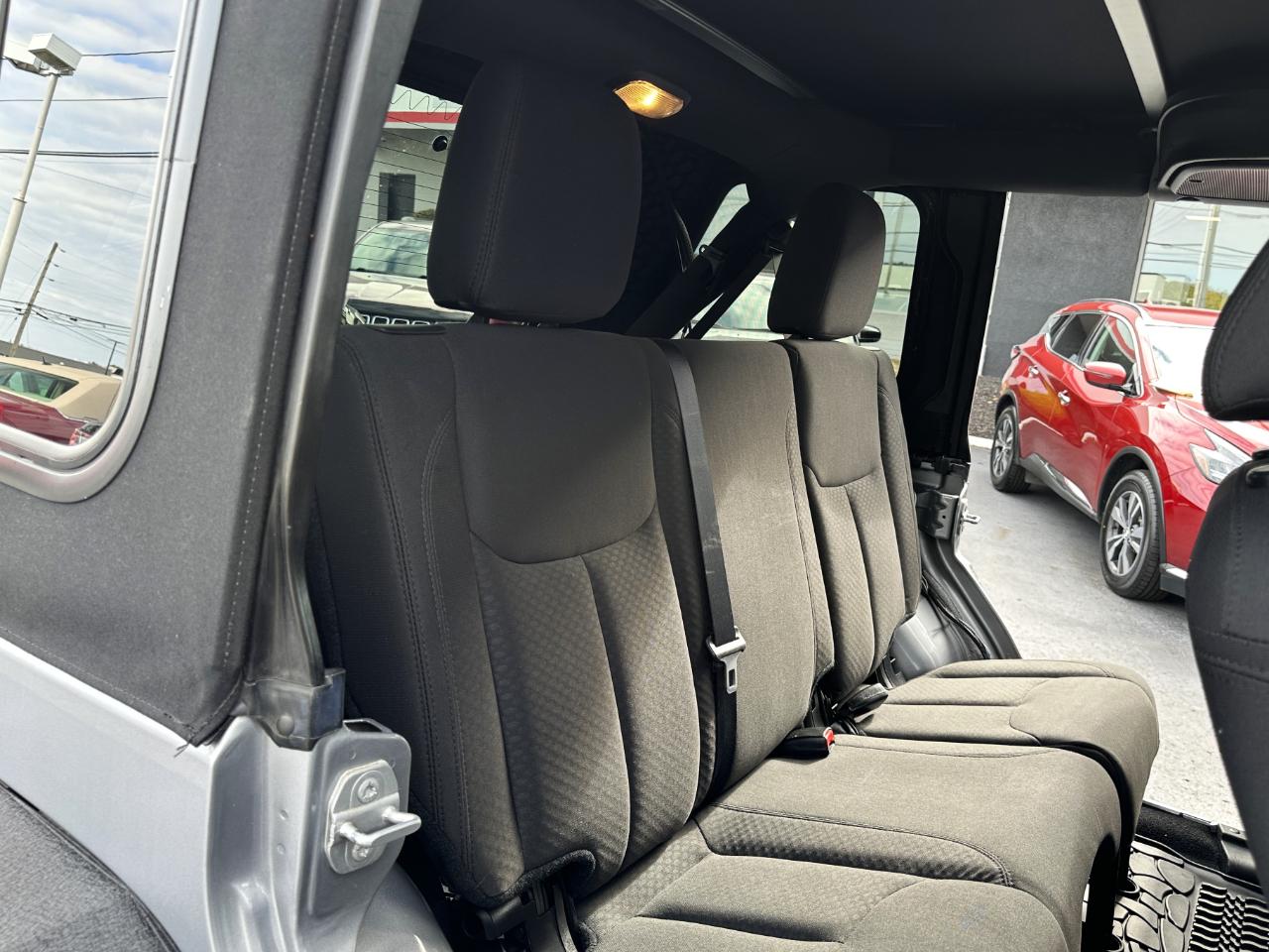 Jeep Wrangler Unlimited Sport S 4x4 2016