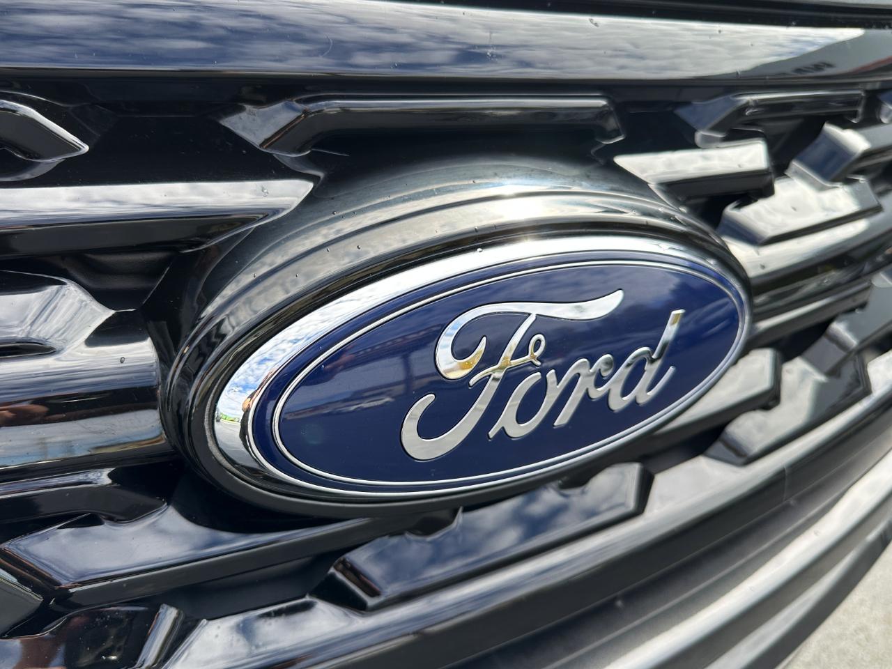 Ford Explorer XLT 4WD 2018