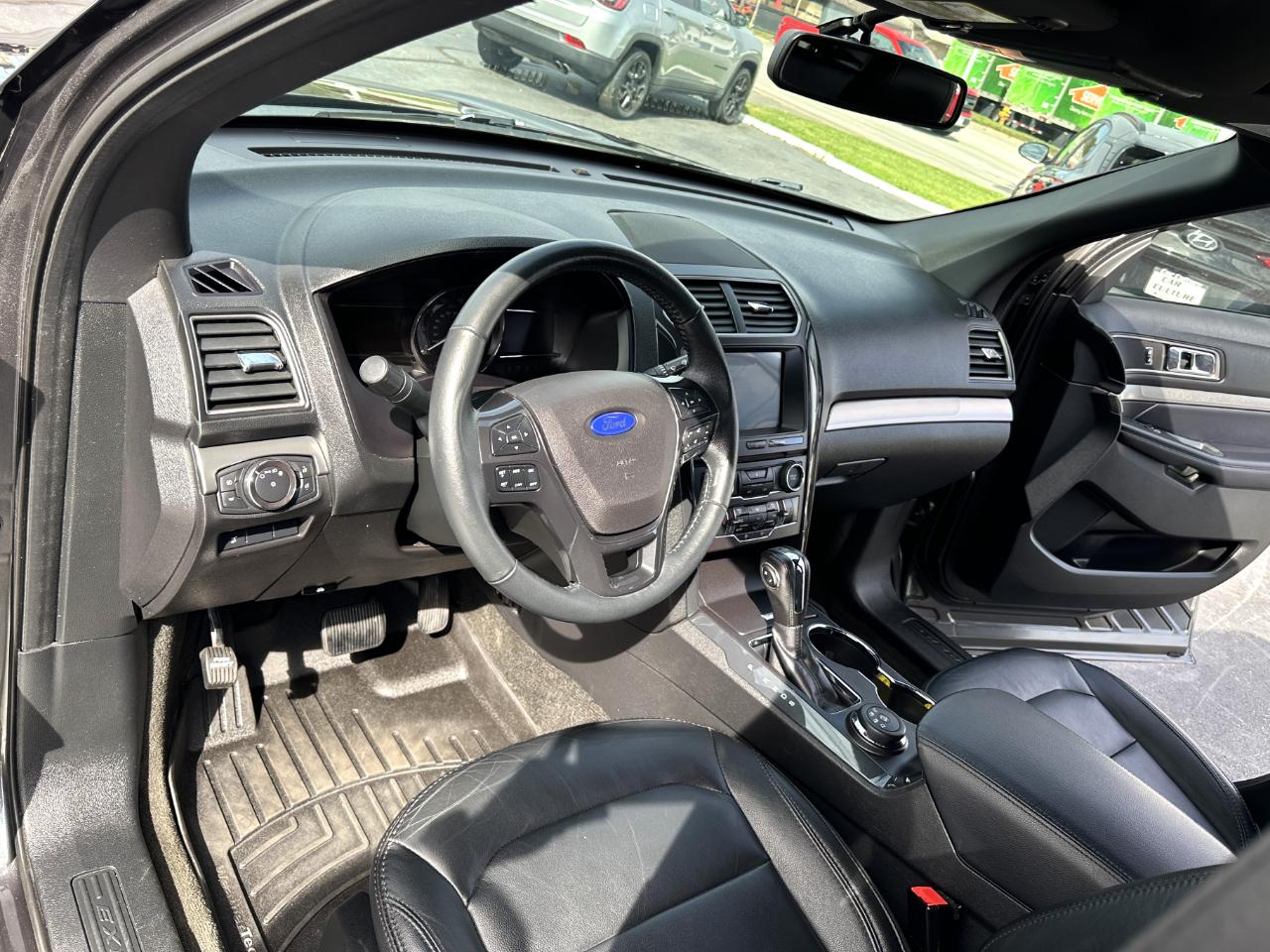 Ford Explorer XLT 4WD 2018