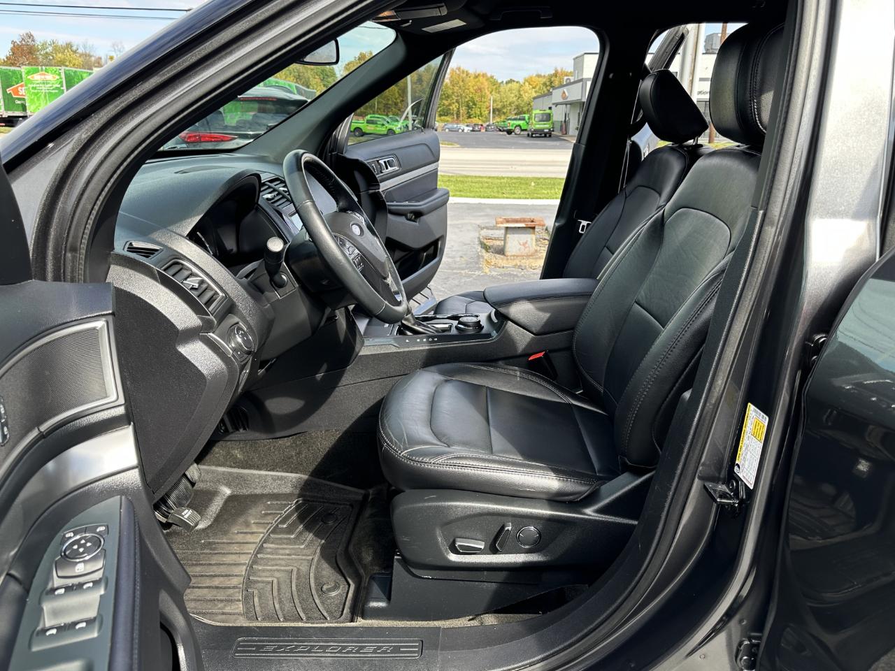 Ford Explorer XLT 4WD 2018