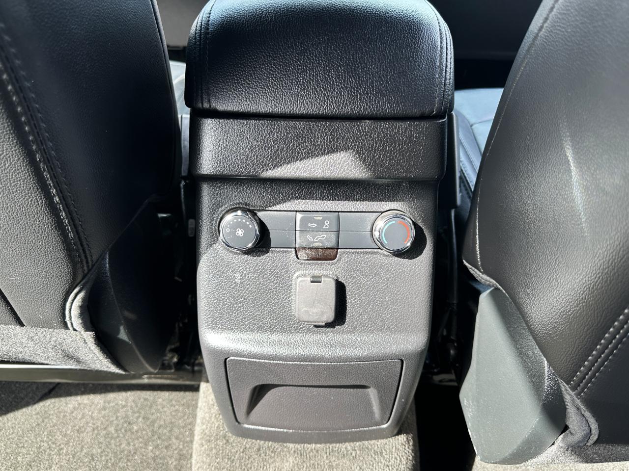 Ford Explorer XLT 4WD 2018
