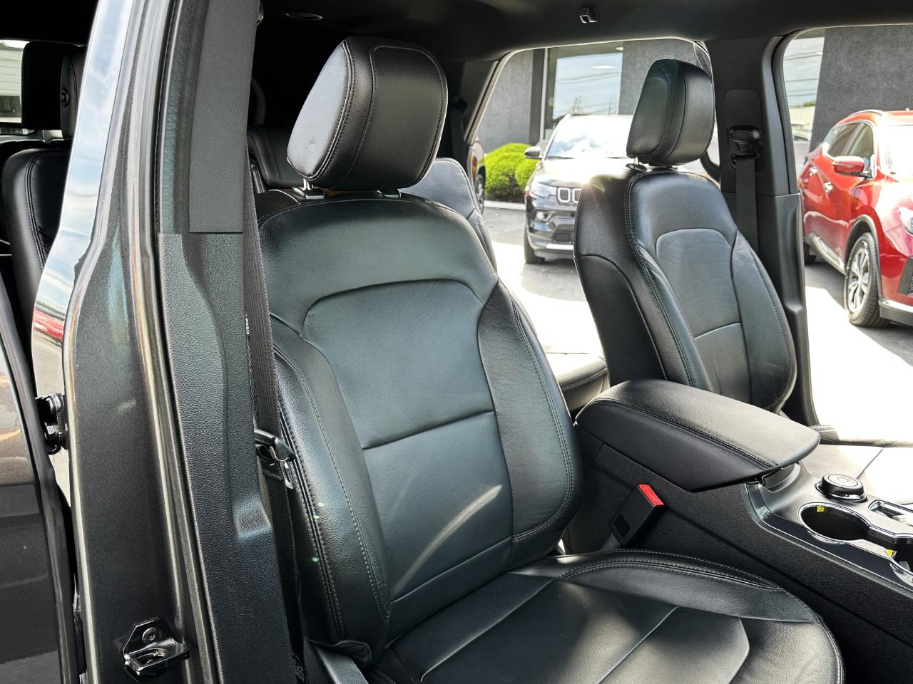 Ford Explorer XLT 4WD 2018