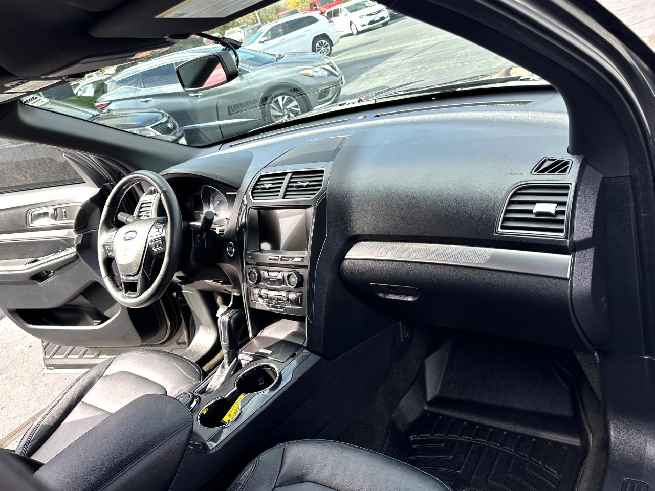 Ford Explorer XLT 4WD 2018