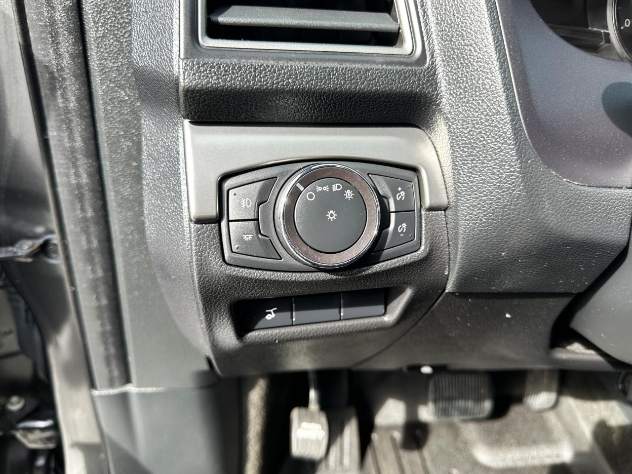 Ford Explorer XLT 4WD 2018