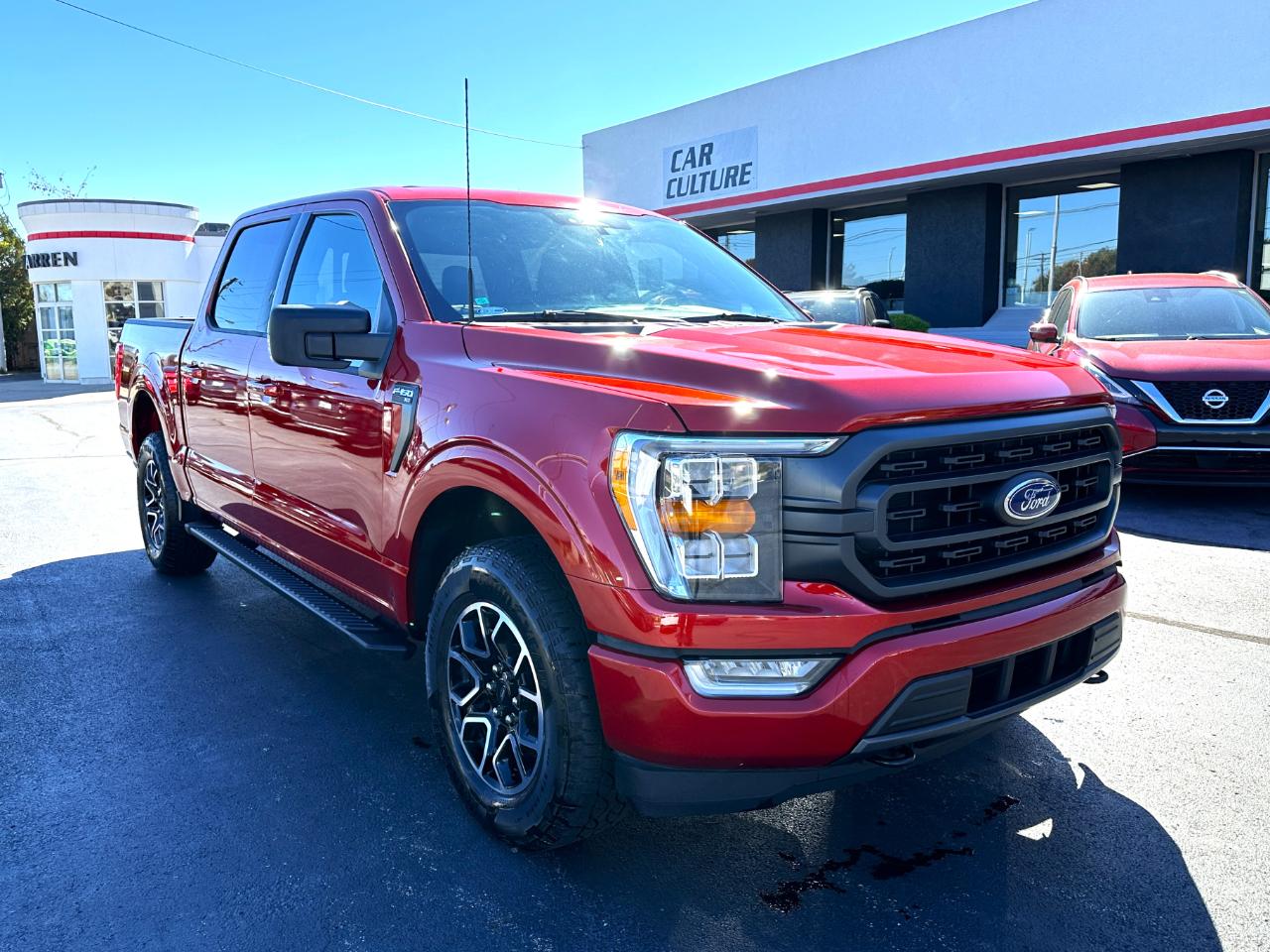2023 Ford F-150 4WD SuperCrew 145" XLT