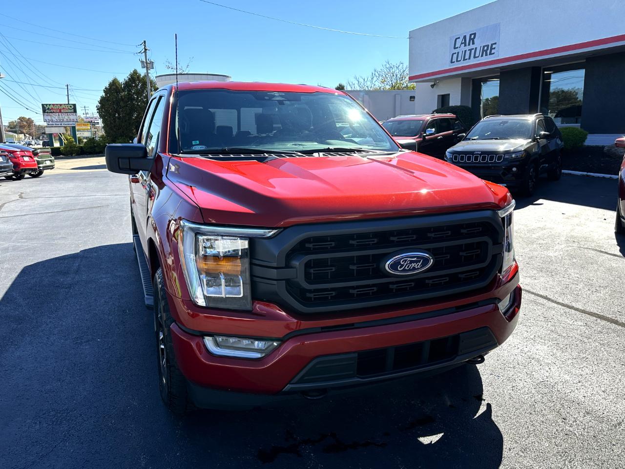 Ford F-150 4WD SuperCrew 145" XLT 2023