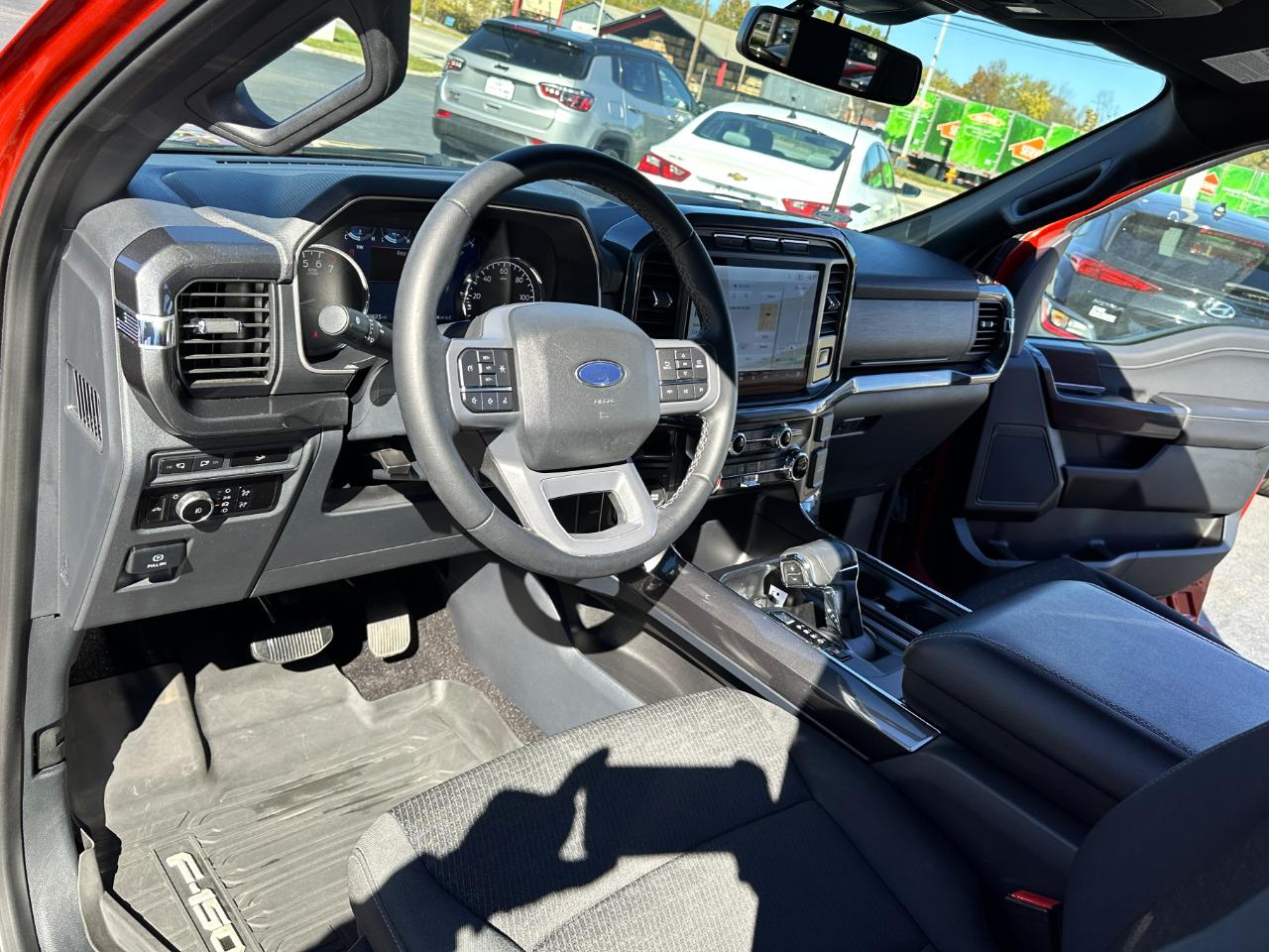 Ford F-150 4WD SuperCrew 145" XLT 2023