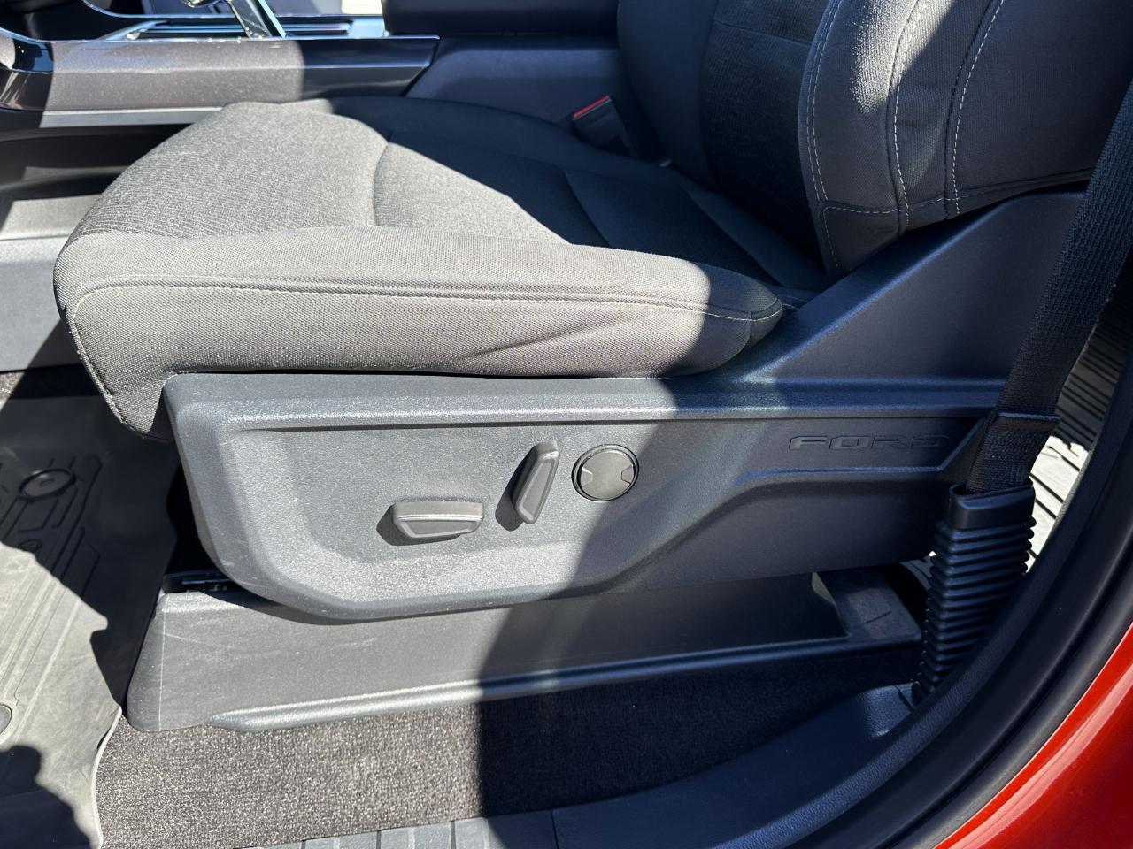 Ford F-150 4WD SuperCrew 145" XLT 2023