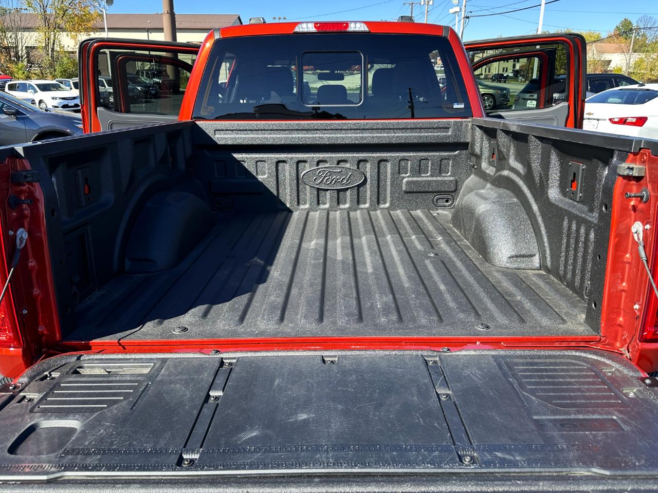 Ford F-150 4WD SuperCrew 145" XLT 2023