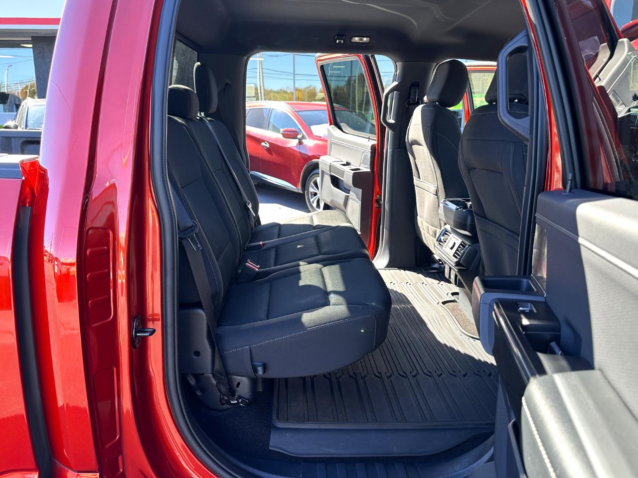 Ford F-150 4WD SuperCrew 145" XLT 2023