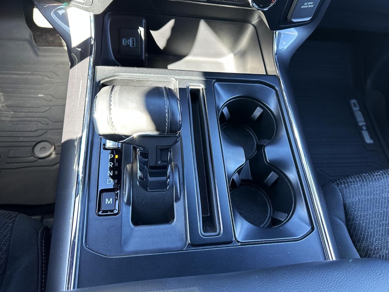 Ford F-150 4WD SuperCrew 145" XLT 2023