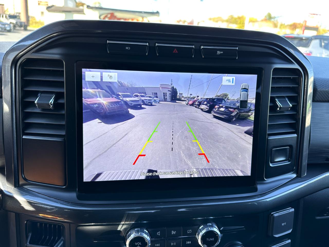 Ford F-150 4WD SuperCrew 145" XLT 2023