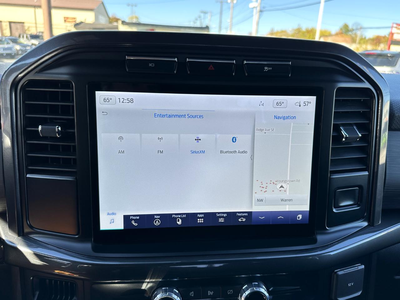 Ford F-150 4WD SuperCrew 145" XLT 2023