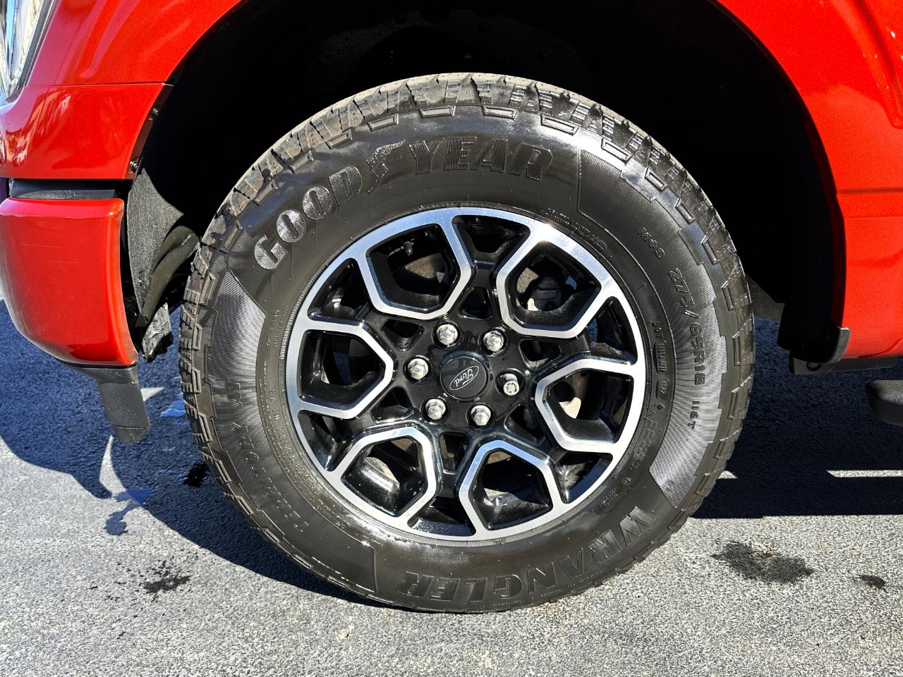 Ford F-150 4WD SuperCrew 145" XLT 2023