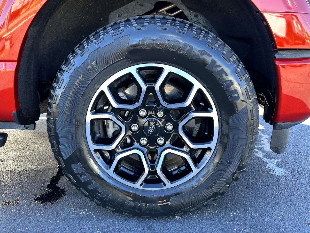 Ford F-150 4WD SuperCrew 145" XLT 2023