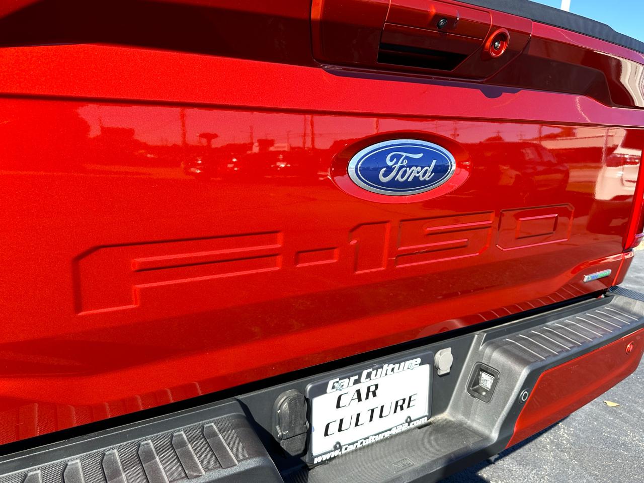 Ford F-150 4WD SuperCrew 145" XLT 2023