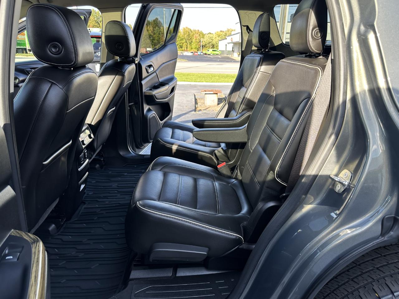 GMC Acadia AWD 4dr Denali 2018