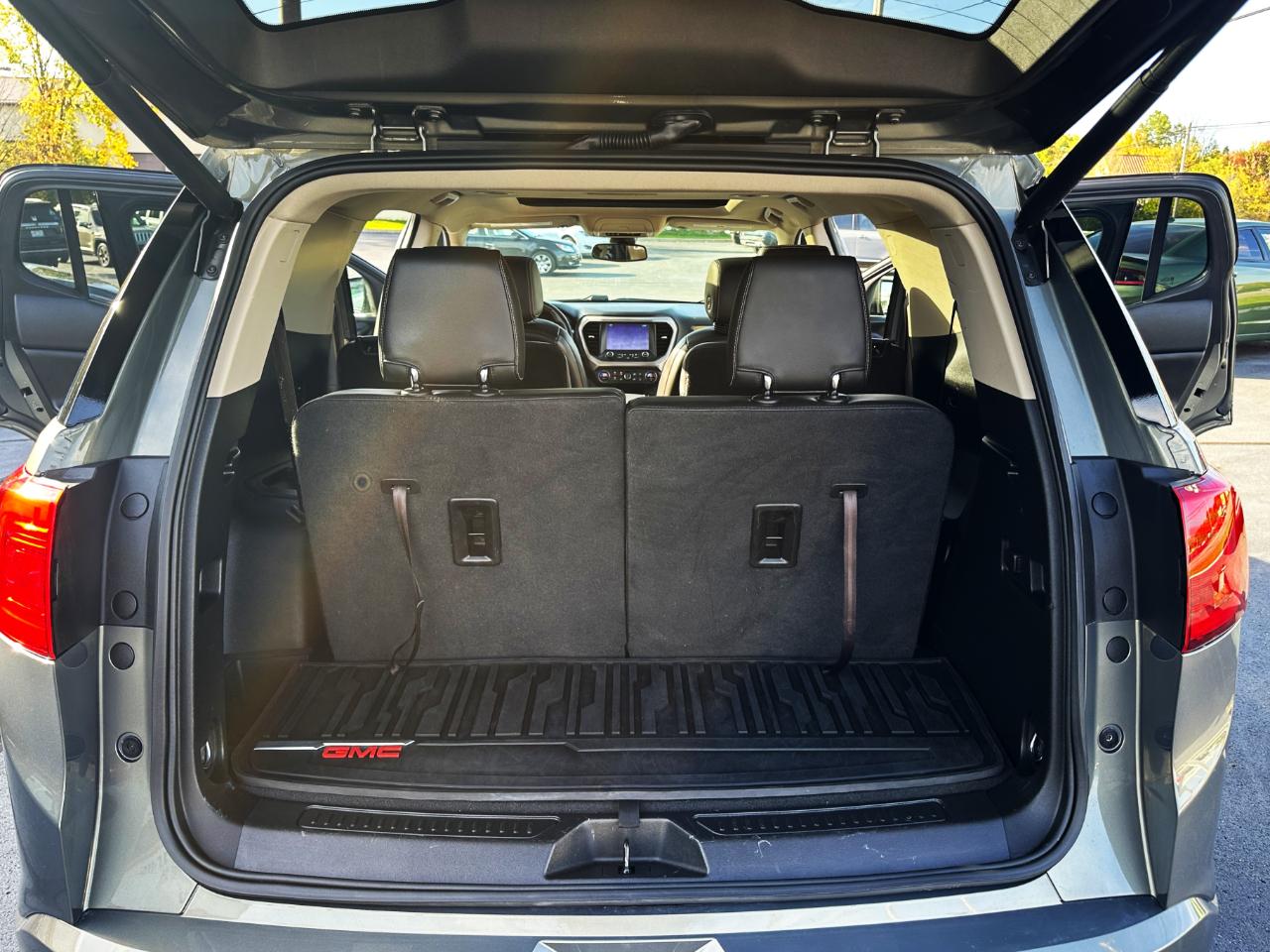 GMC Acadia AWD 4dr Denali 2018