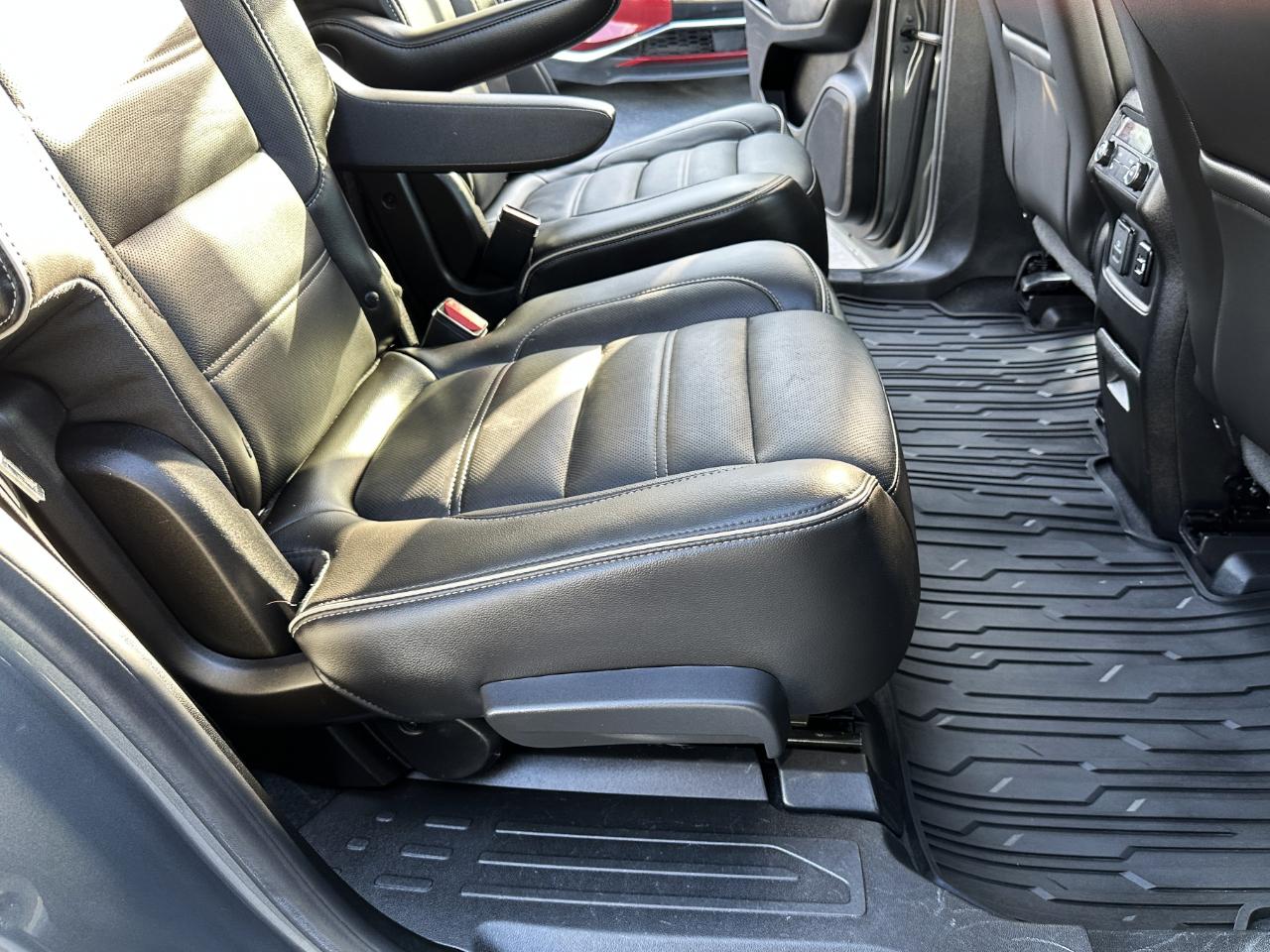 GMC Acadia AWD 4dr Denali 2018