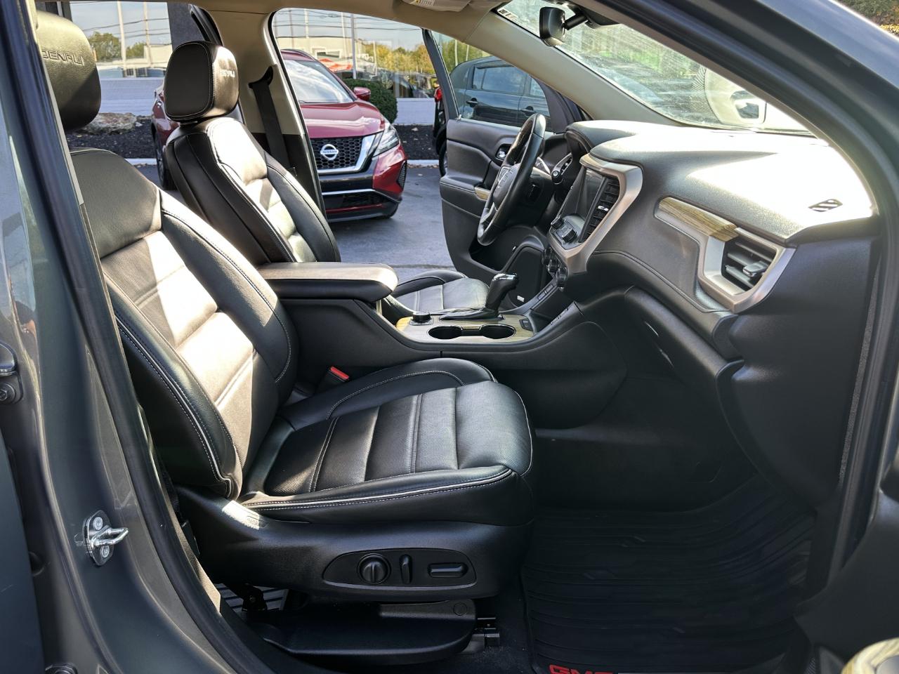 GMC Acadia AWD 4dr Denali 2018